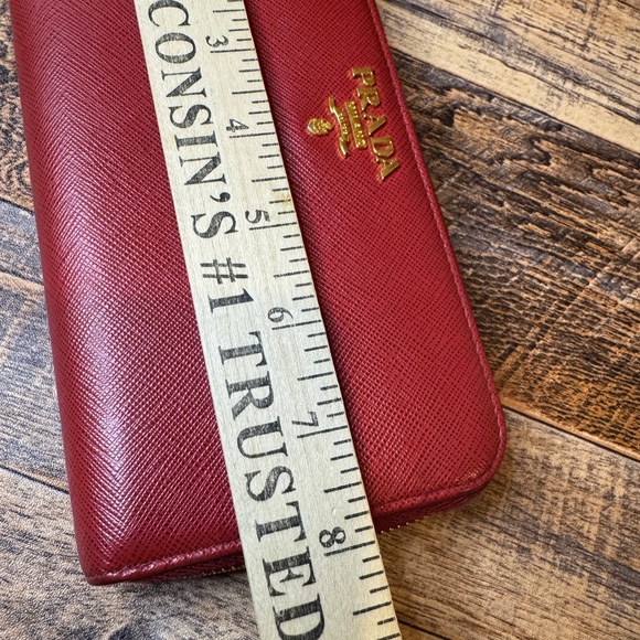 Prada Saffiano Leather Zippy Long Wallet Red Full Set With Authenticity Card - Picture 3 of 16